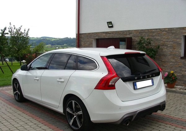 Volvo V60 cena 53000 przebieg: 162000, rok produkcji 2016 z Limanowa małe 79